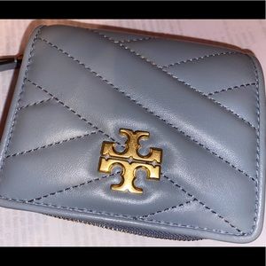 more photos of Tory burch wallet